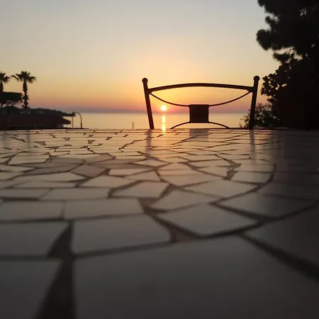 B&B Casa Angelina 아치레알레